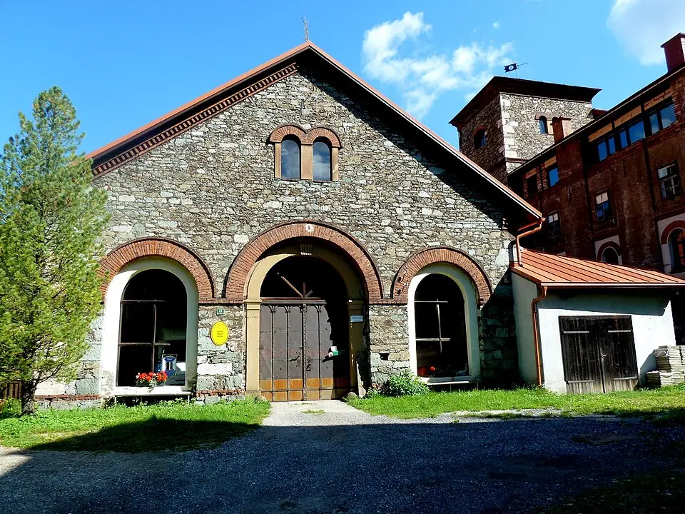 Ehem. Radwerk I mit Kohlbarren, Gußhalle und Gartentor