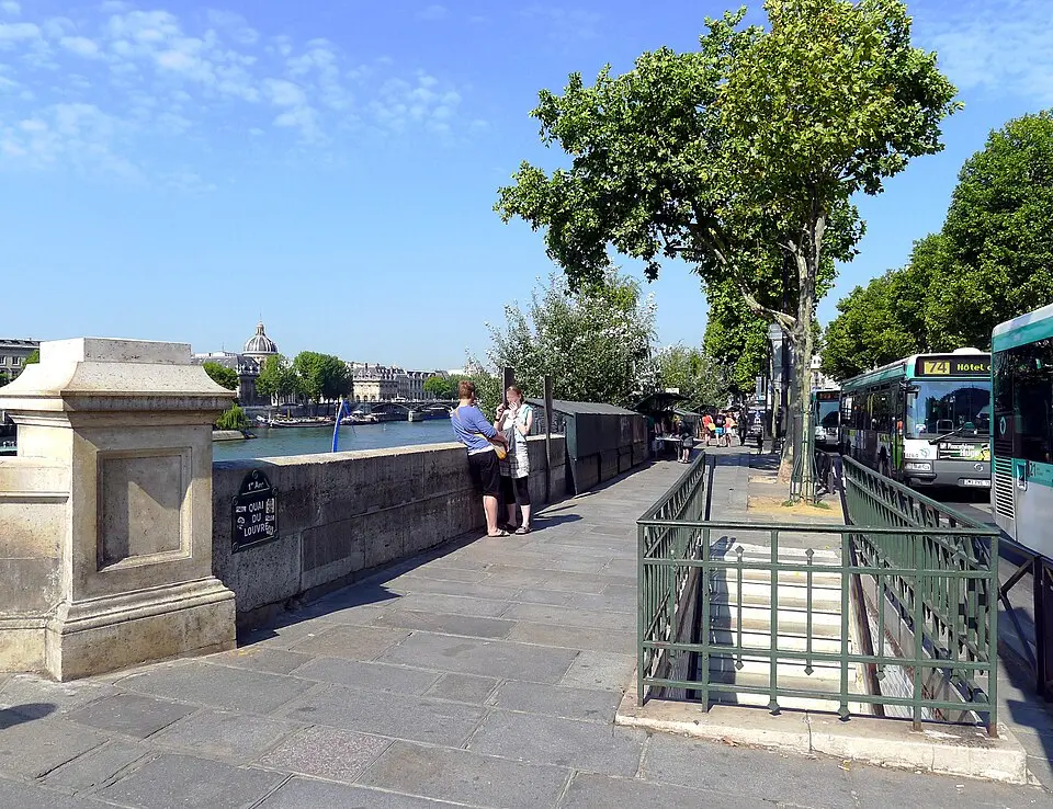 quai du Louvre