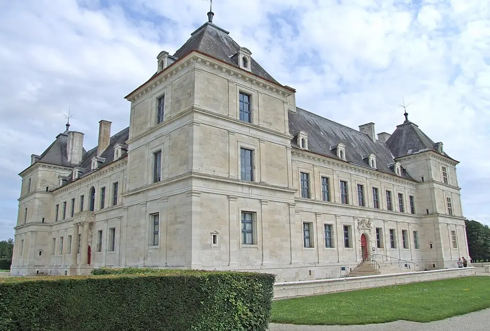 Image: Christophe.Finot · CC BY-SA 2.5 Château d'Ancy-le-Franc
