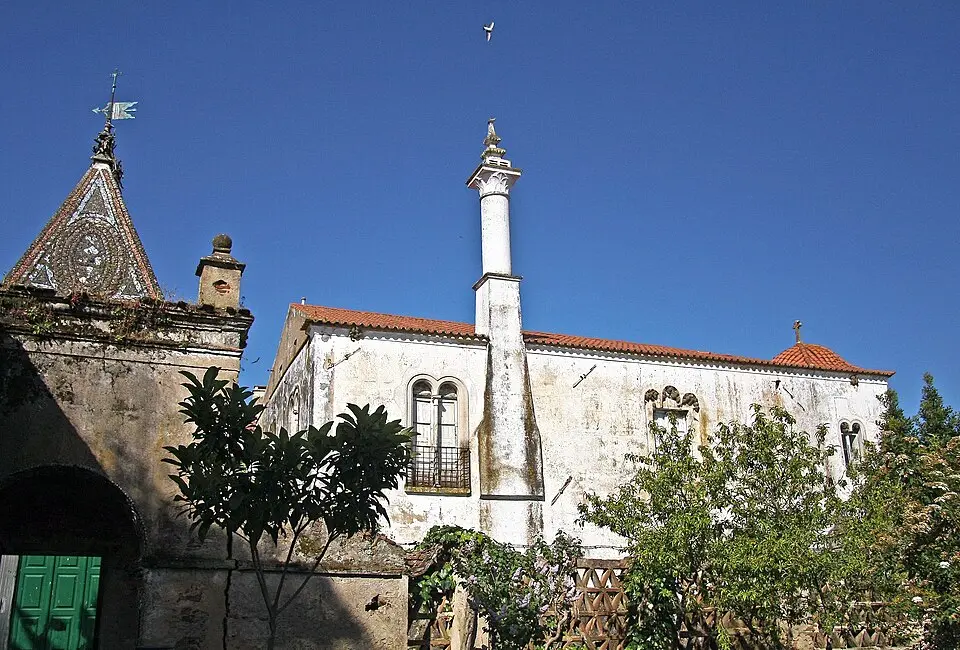 Paço Real da Vila, também denominado «Paço dos Henriques», incluindo Jardim e Capela de Nossa Senhora da Conceição