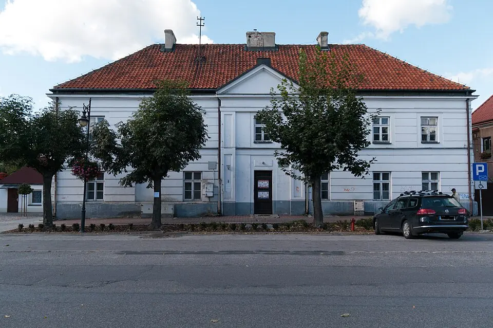 Image: Piotr Moroz · CC BY-SA 3.0 PL Pałac arcybiskupi w Górze Kalwarii