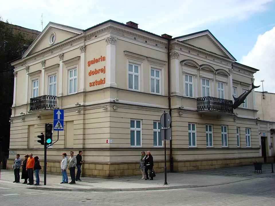 Pałac biskupi, ob. popówka