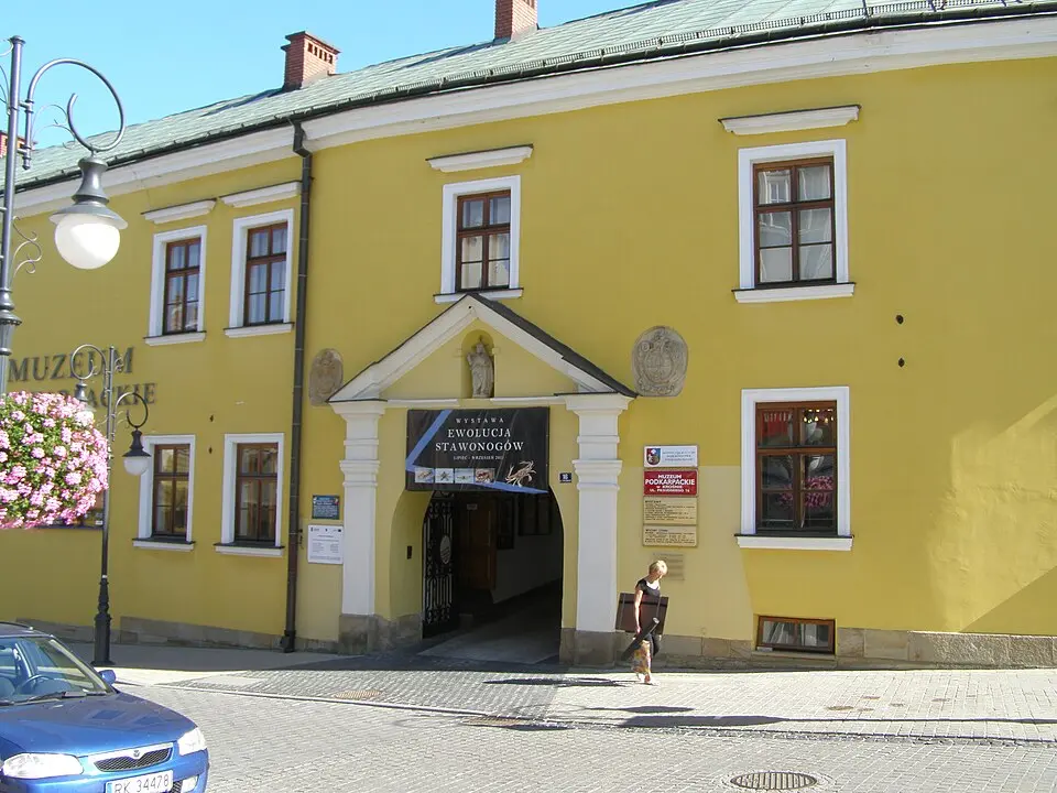 Pałac biskupi w Krośnie