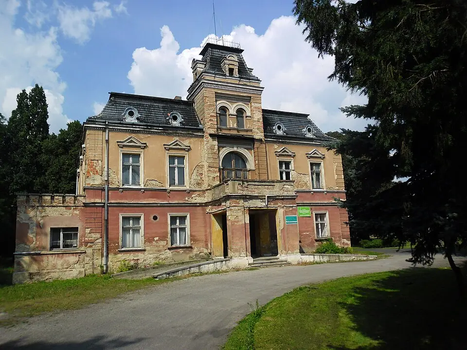 Pałac w Łojowicach