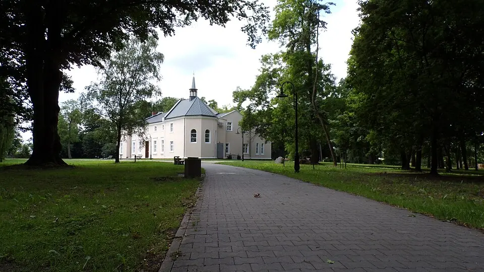Zespół pałacowy w Granowie