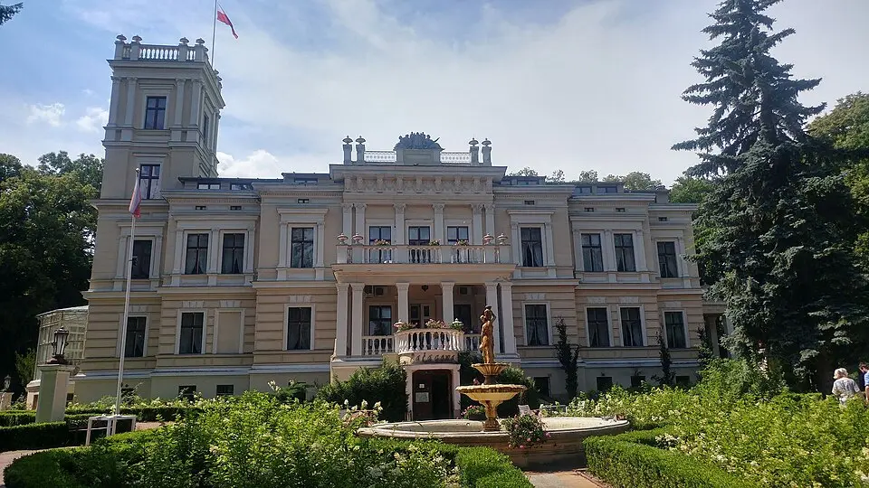 Zespół pałacowy