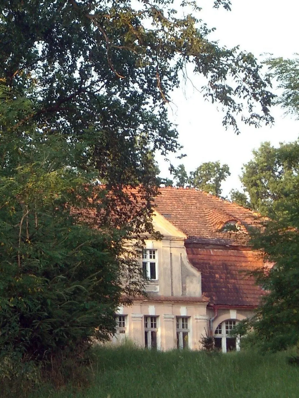 Pałac, Osiedle Gospodarstwo 1 w Cichowie