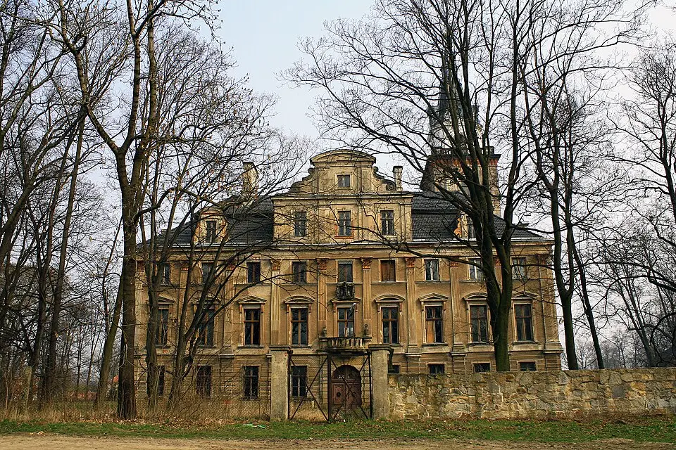 Pałac w Roztoce