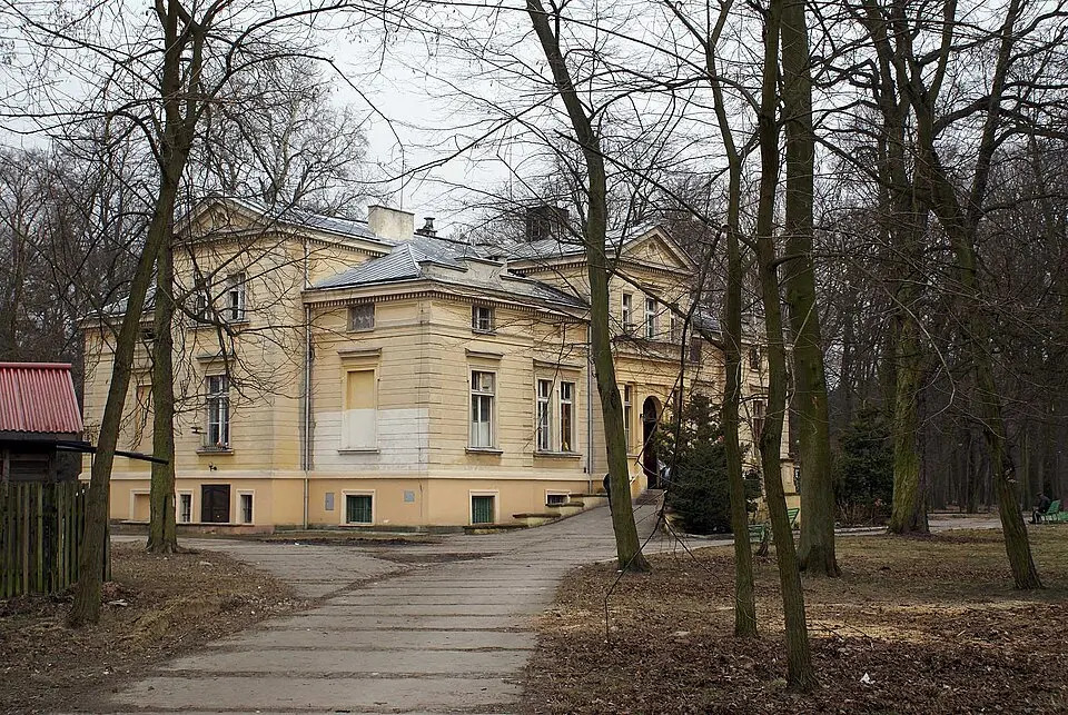 Pałac, ob. Dom Opieki im. A. Chmielowskiego