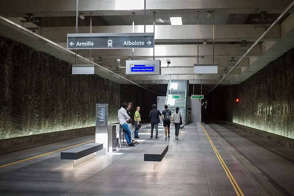 Image: J.M. Grimaldi / Junta de Andalucía · CC BY-SA 2.0 métro léger de Grenade
