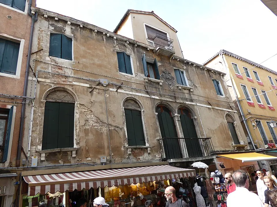 Palazzo Lezze