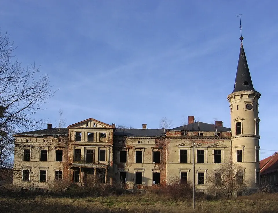 Palace in Piotrówek