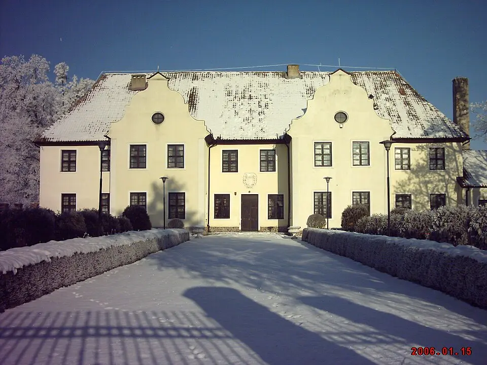 Palace in Tolko