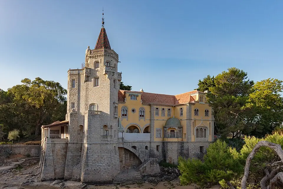 Palácio dos Condes de Castro Guimarães