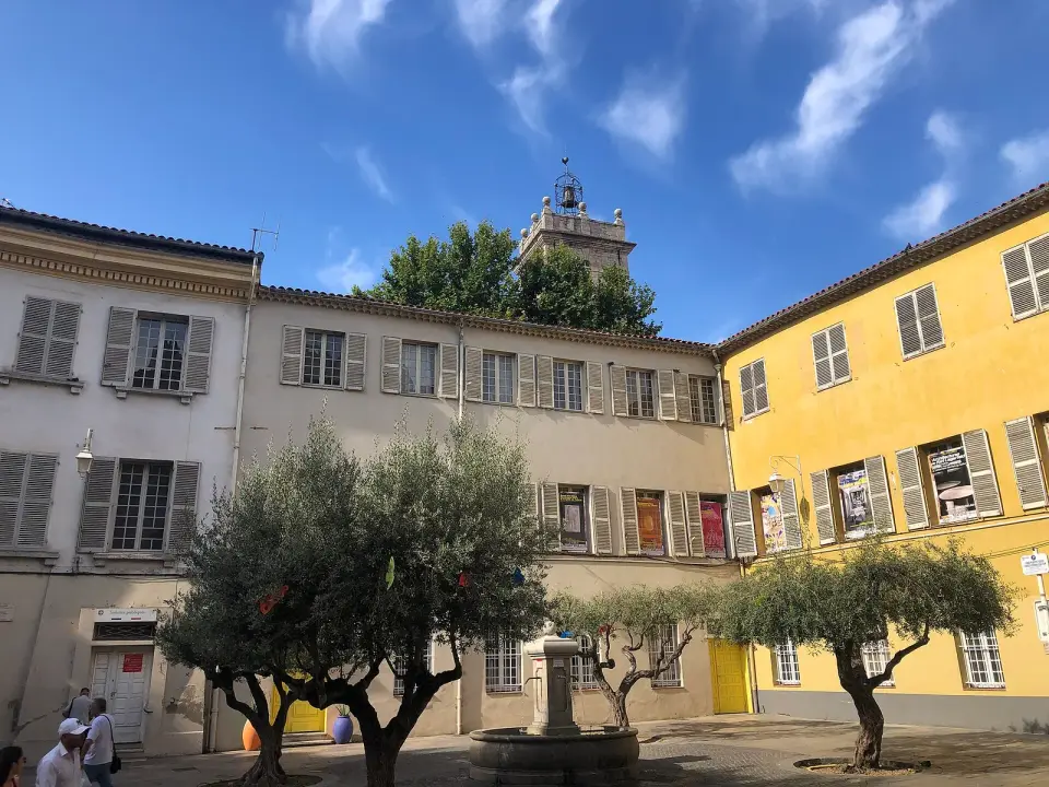palais épiscopal de Toulon