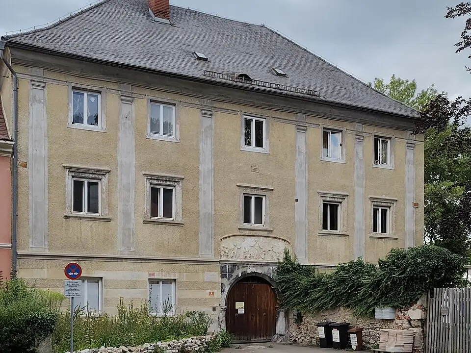 Ehem. Palais Heinrichsberg und Stadtmauer