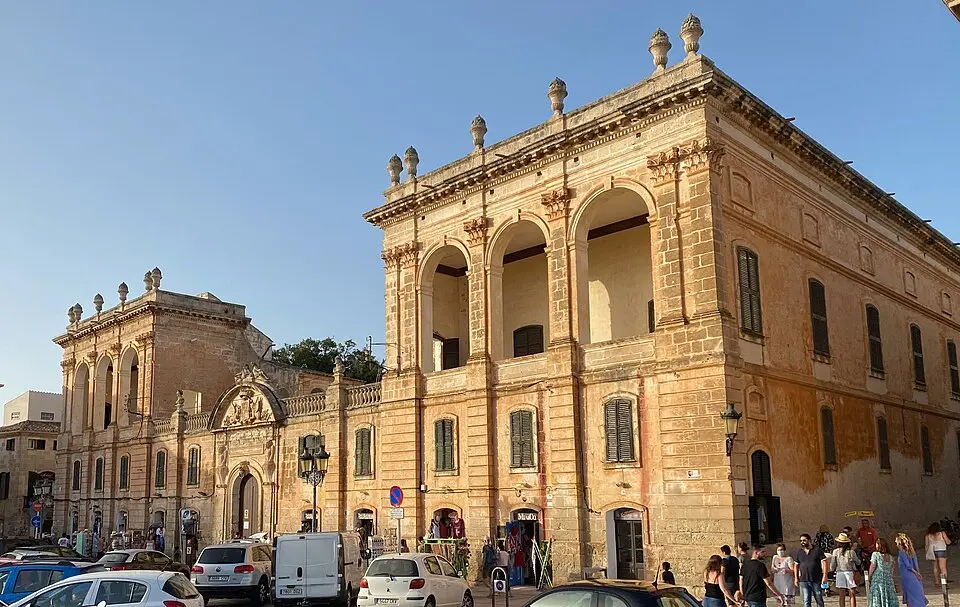 Palau de Torre-Saura