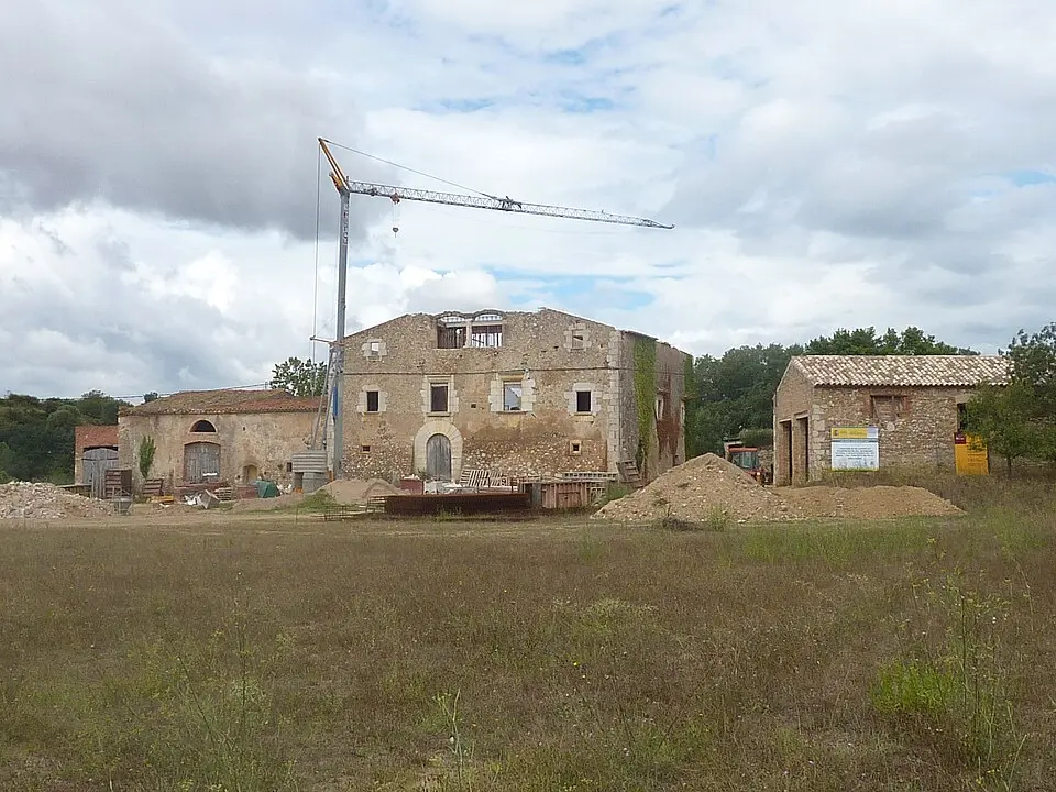 Bild: Cllueca · CC BY-SA 3.0 ES Castillo de Palol Sabaldòria