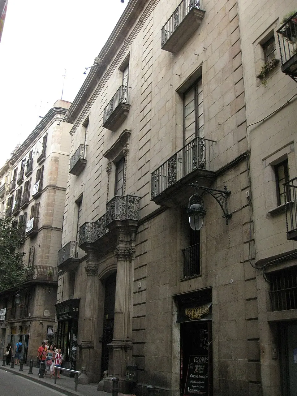 Palacio Sessa-Larrard