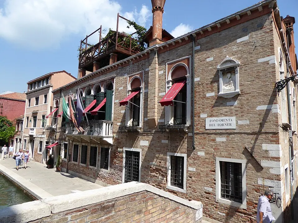 Palazzetto Madonna