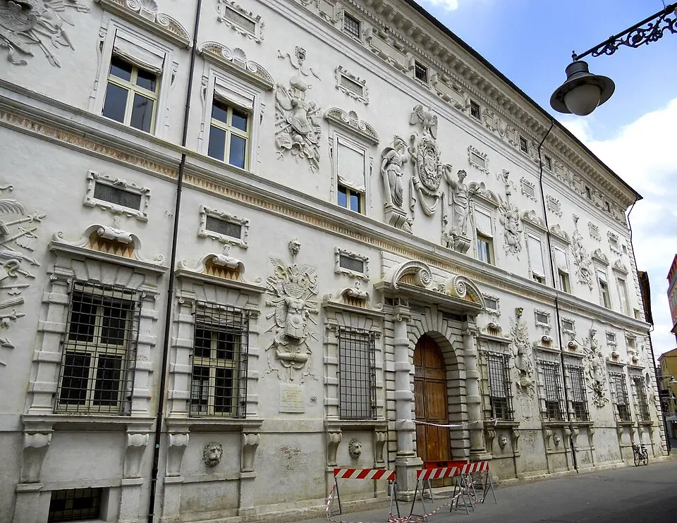 Palazzo Bentivoglio, Ferrara