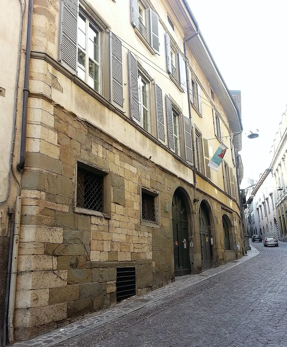 Palazzo Bonomi già Casotti Albani