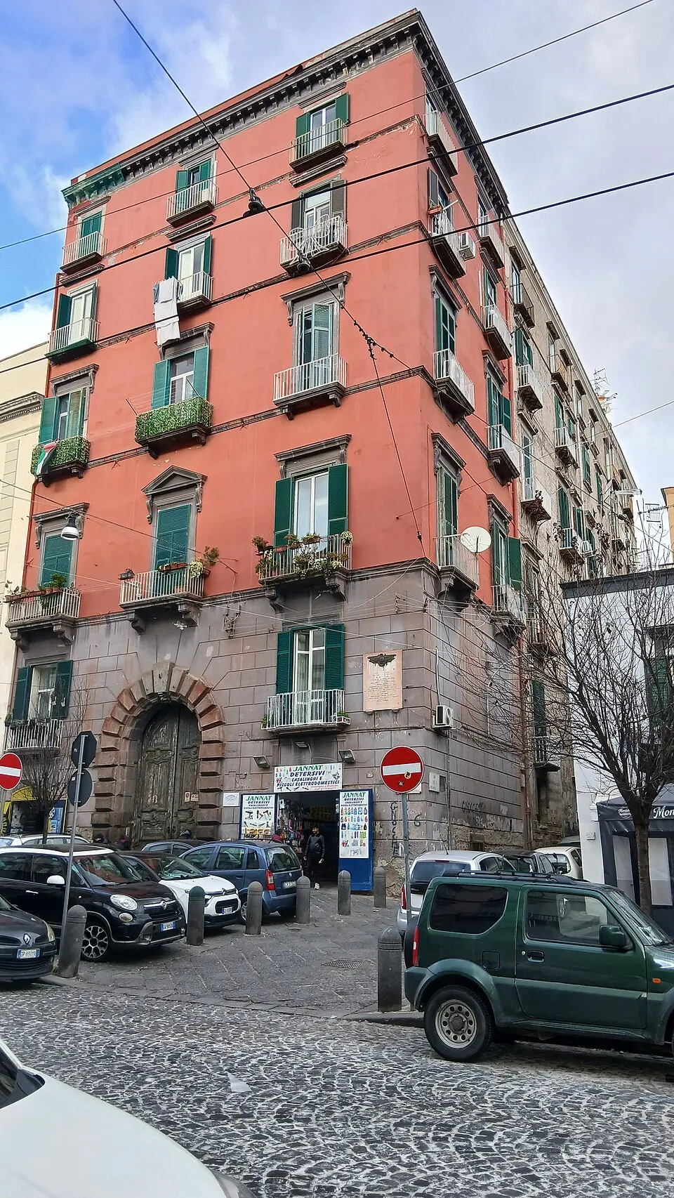 Palazzo in via Carbonara 33
