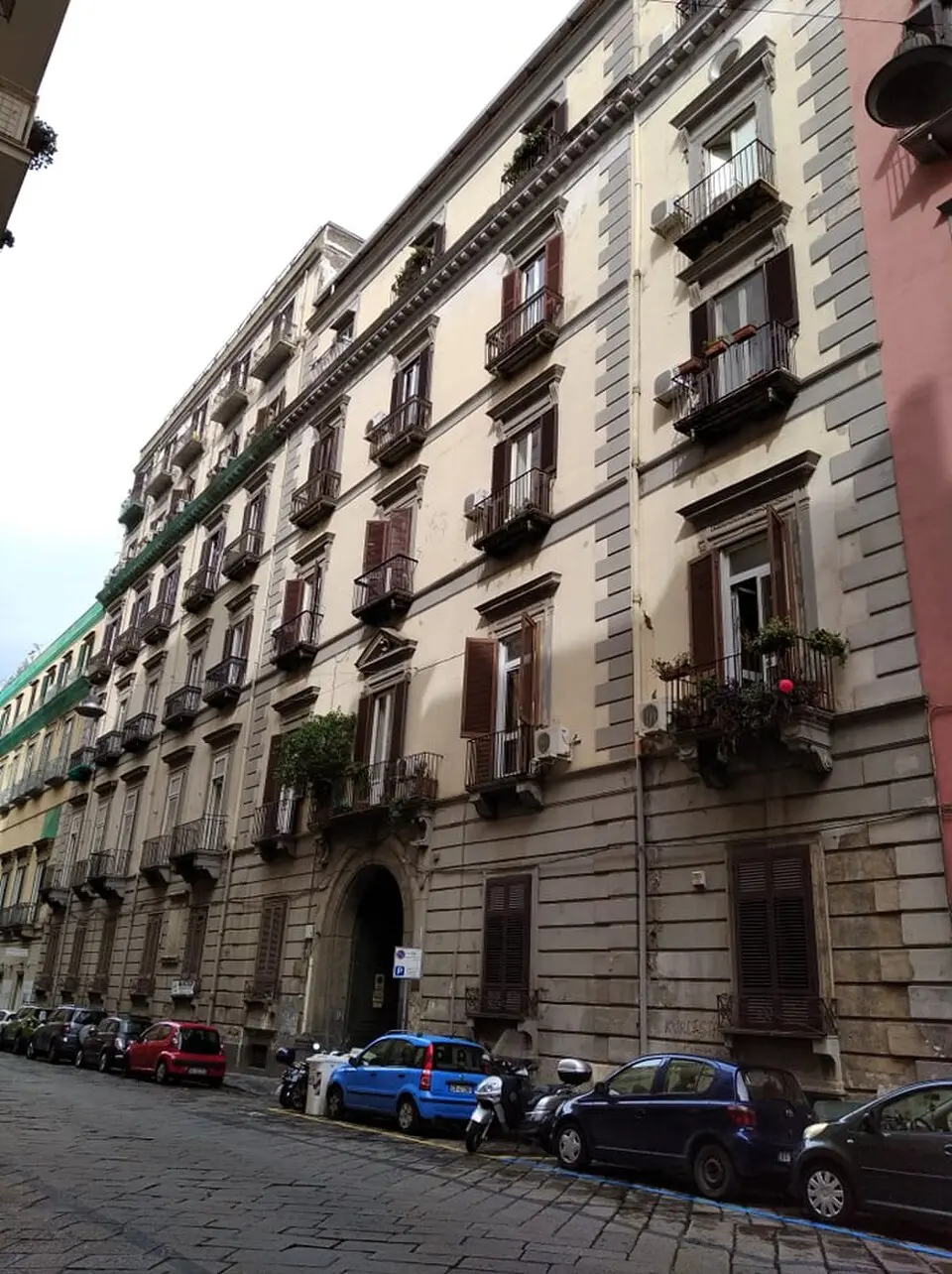 Palazzo d'Aquino di Caramanico al Chiatamone