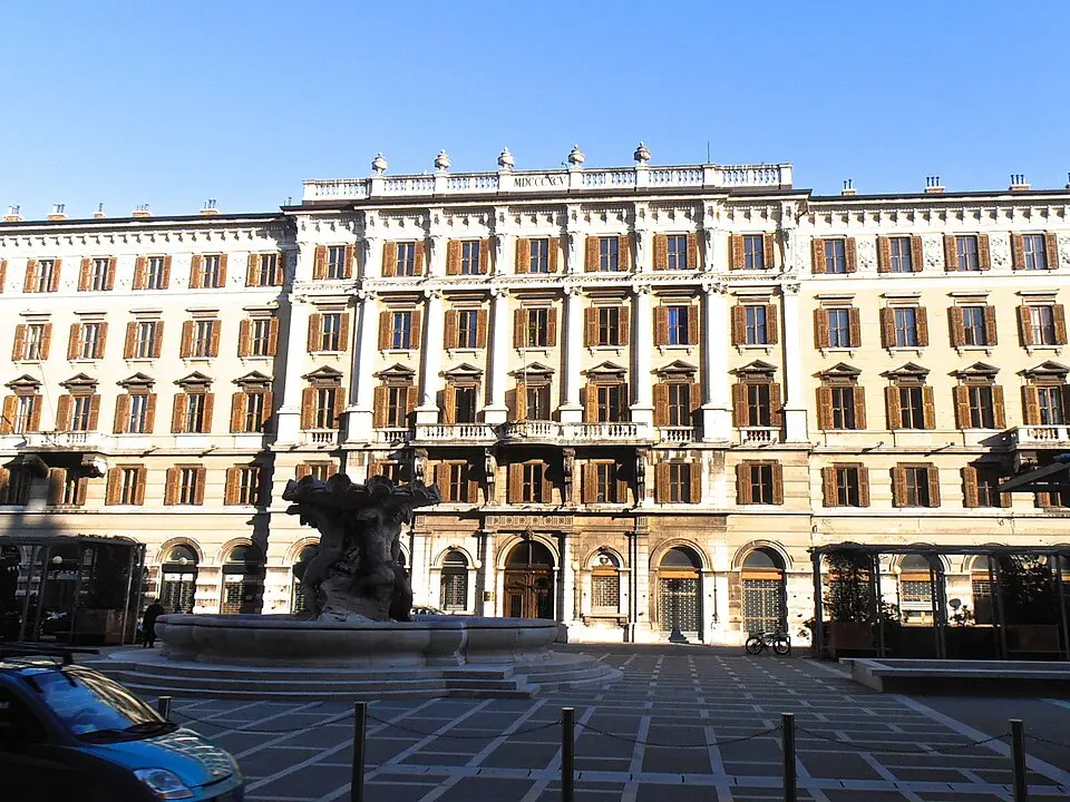 Palazzo delle Ferrovie dello Stato