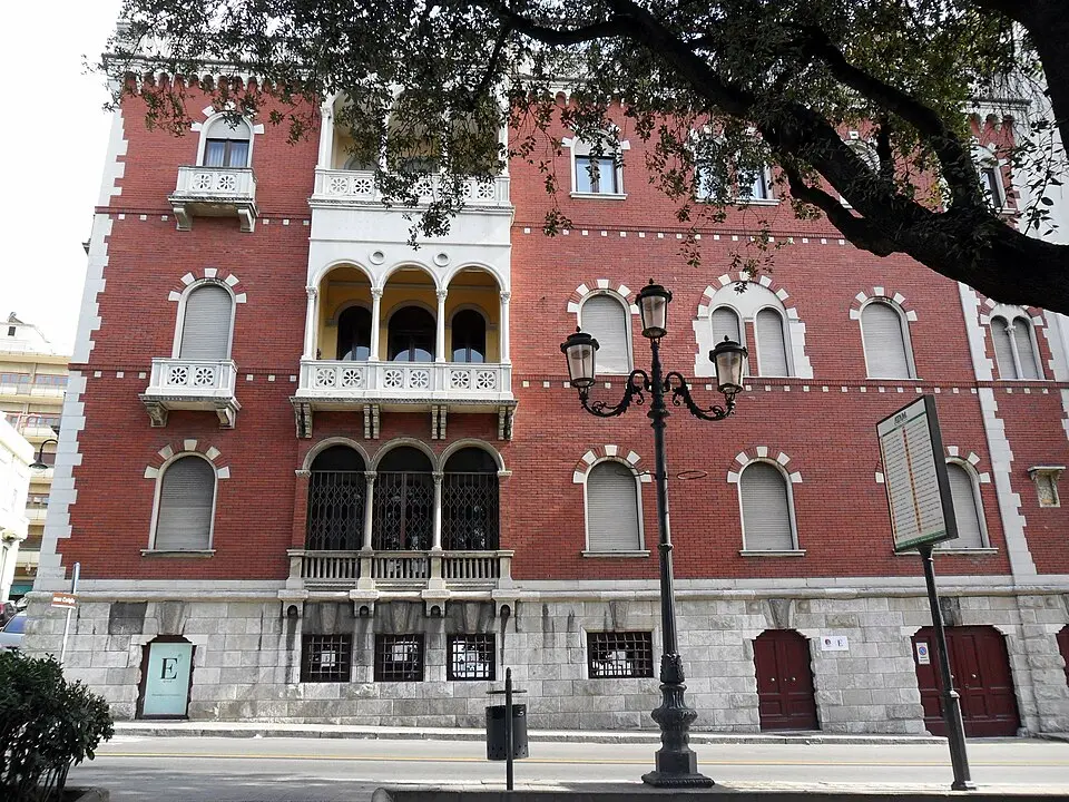 Palazzo Romeo Retez