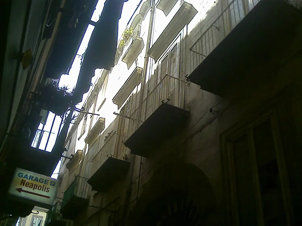 Palazzo in via Atri 33