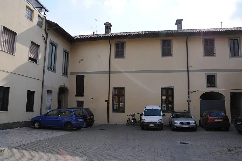 Image: AlfaLancia · CC BY-SA 3.0 Palazzo Lucini Arborio Mella