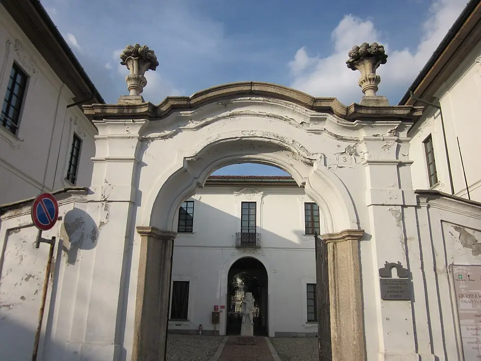 Marliani-Cicogna Palace