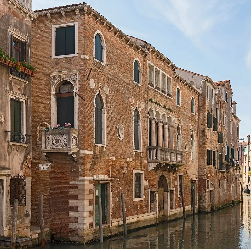 Palazzo Moro Lin