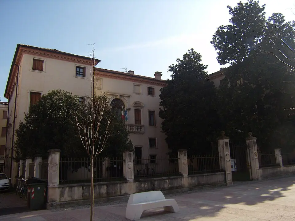 Palazzo Venezze