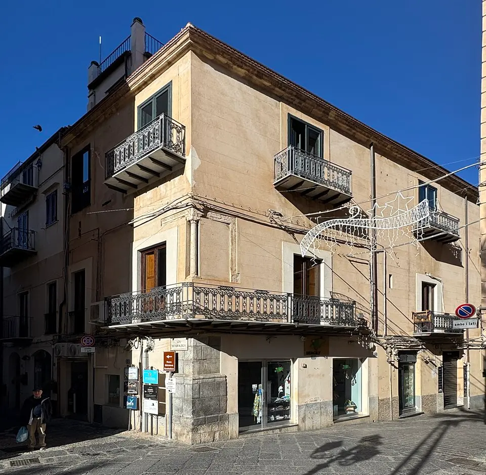 Palazzo Villelmi de Fallesia