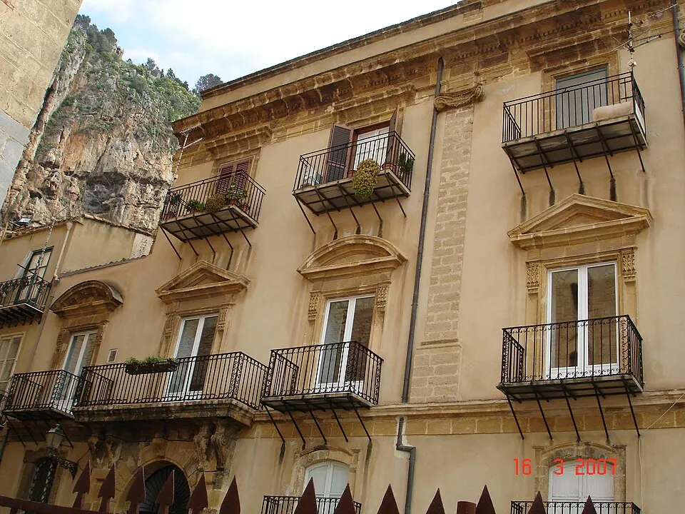 Palazzo Legambi