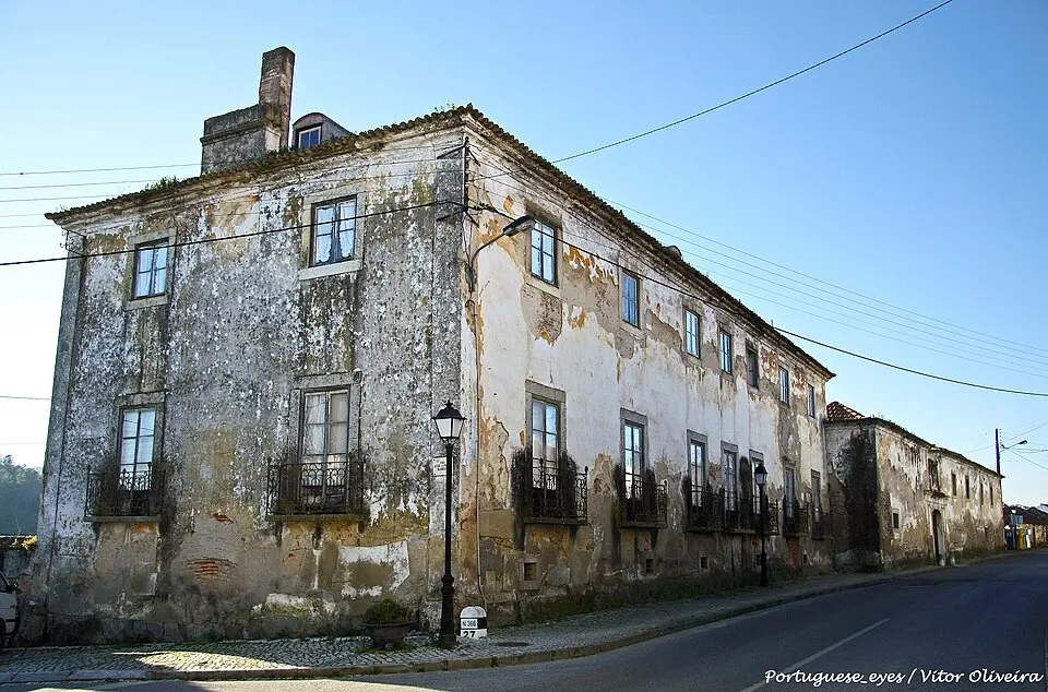 Palácio dos Condes de Aveiras, também denominado «Solar dos Condes de Povolide» ou «Palácio da Quinta da Cerca»