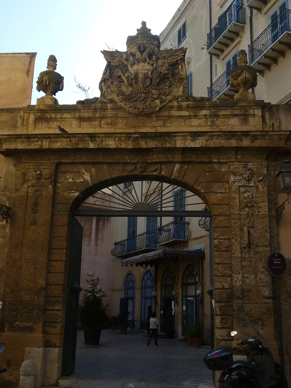 Palais Mirto