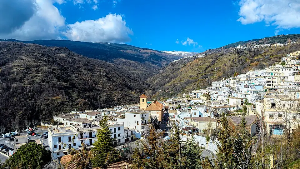 Slika: Mark Chinnick · CC BY 2.0 Pampaneira