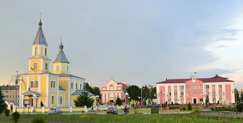 Янаў