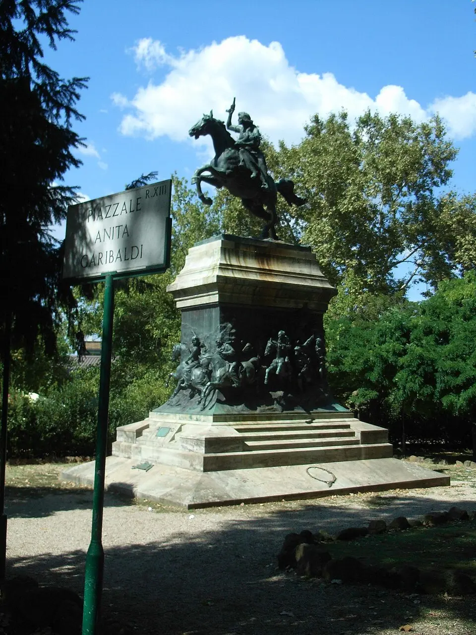 Immagine: Notafly · Public domain monumento ad Anita Garibaldi