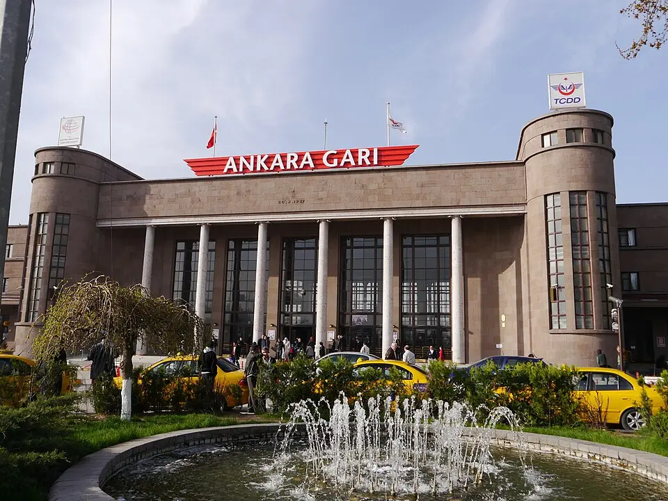 Anschlag auf den Bahnhof Ankara 2015