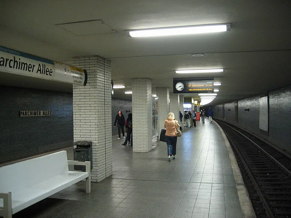 U-Bahnhof Parchimer Allee