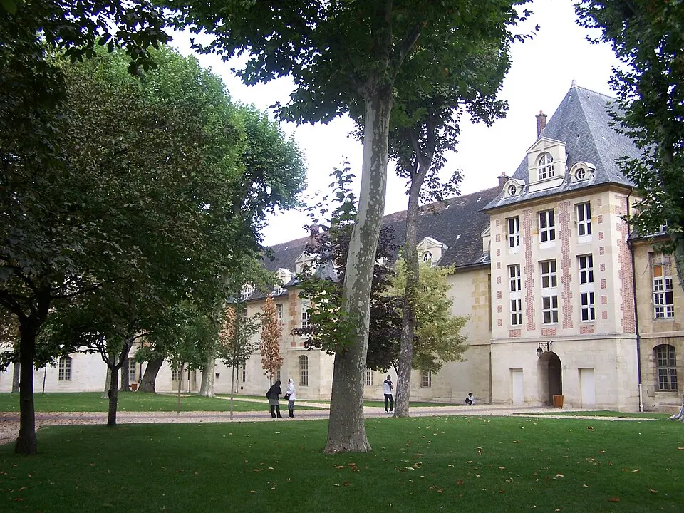 hôpital Saint-Louis