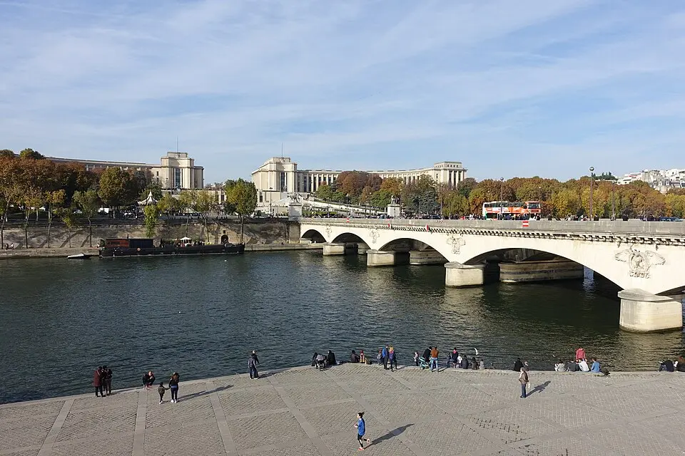 Obrázek: Guilhem Vellut from Paris, France · CC BY 2.0 Pont d'Iéna