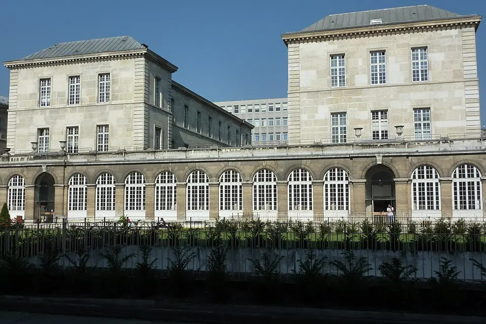 hôpital Lariboisière