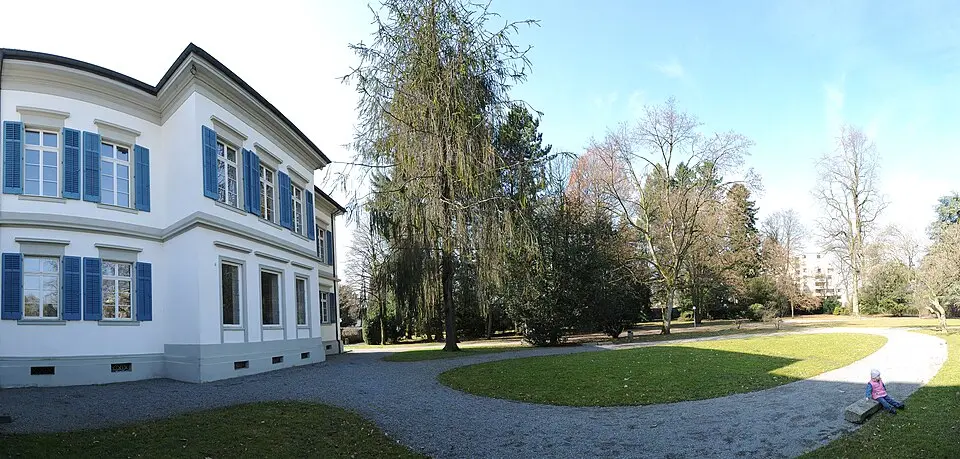 Bild: böhringer friedrich · CC BY-SA 2.5 Garten der Villa Thurn und Taxis