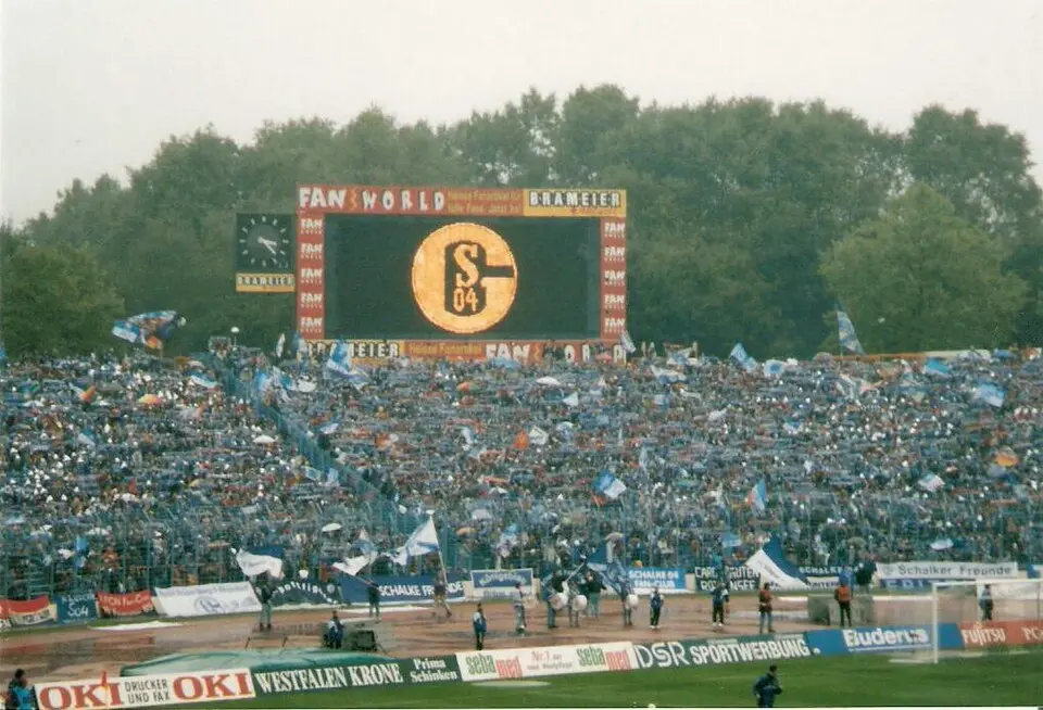 Slika: Mocky04 · CC BY-SA 3.0 Parkstadion