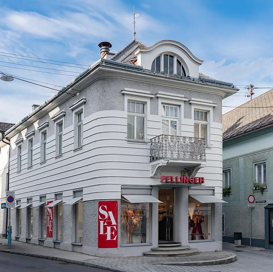 Wohn- und Geschäftshaus